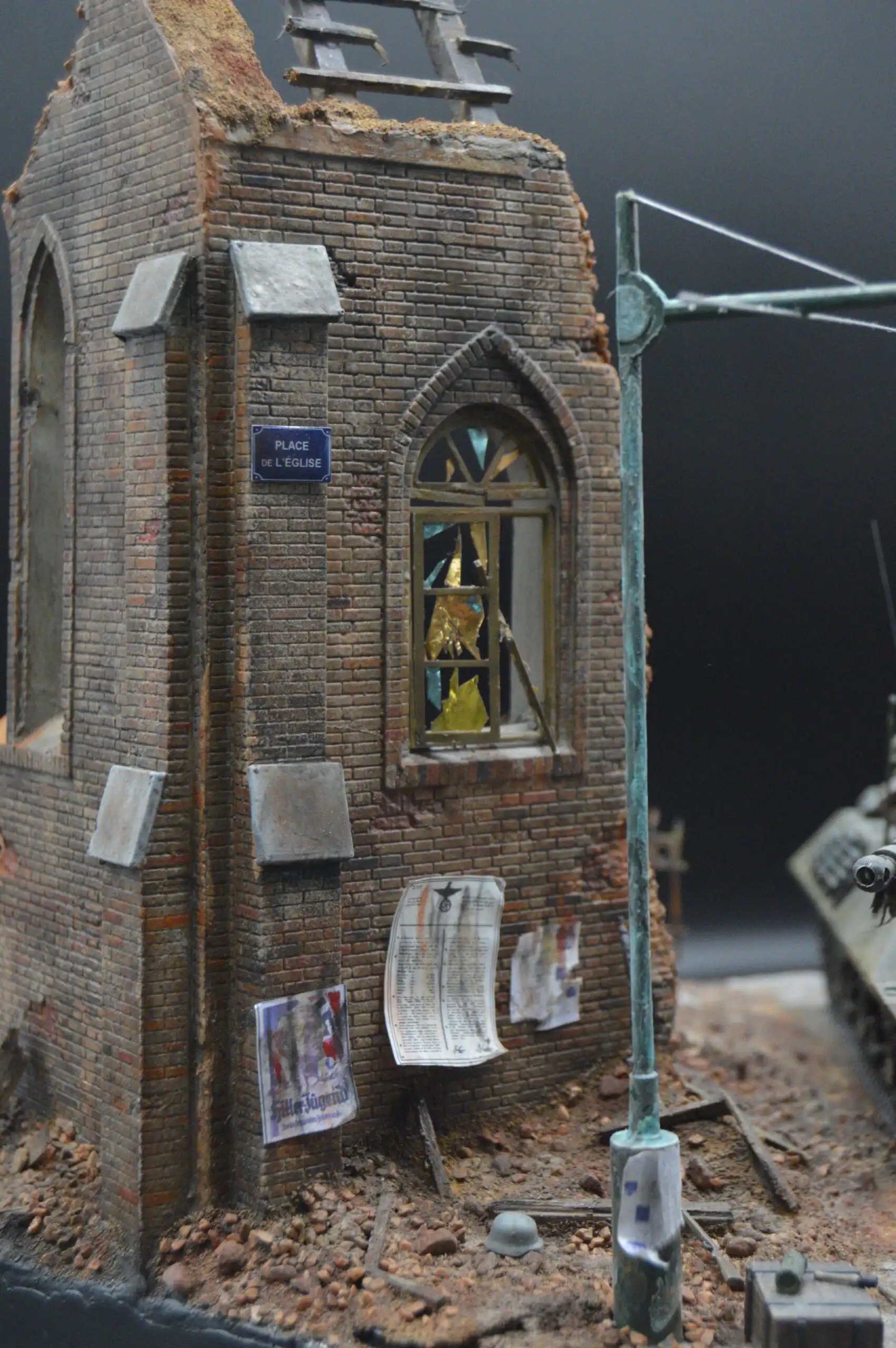 Diorama-eglise-ruine-1-35 Diorama maquette église en ruine 1-35